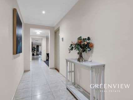 56 Ardent Crescent, Cranbourne East - Thumbnail 3