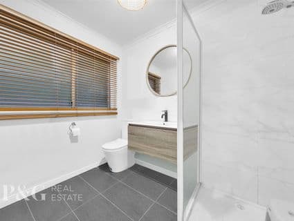 8 Shorthorn Walk, Narre Warren South - Thumbnail 2