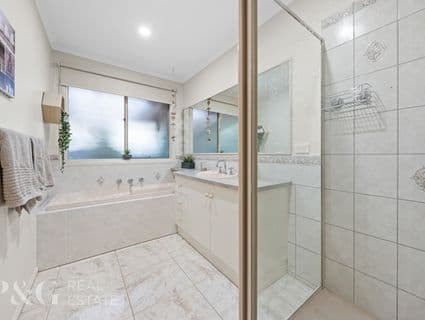 8 Lochard Terrace, Narre Warren South - Thumbnail 5