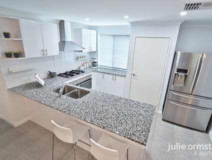 10 Watershed Way, Pearsall - Thumbnail 2
