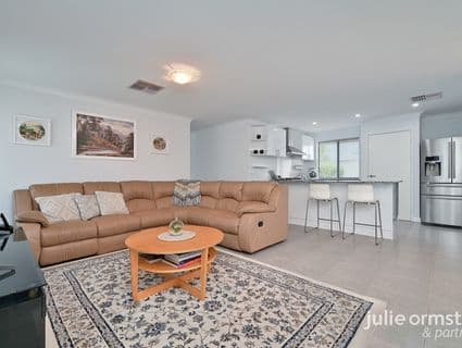 10 Watershed Way, Pearsall - Thumbnail 4