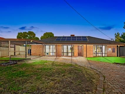 8 Radstock Place, Craigieburn - Image 1