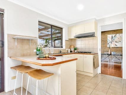 8 Radstock Place, Craigieburn - Thumbnail 2