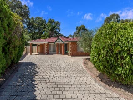 8 Barrul Place, Thornlie - Image 1