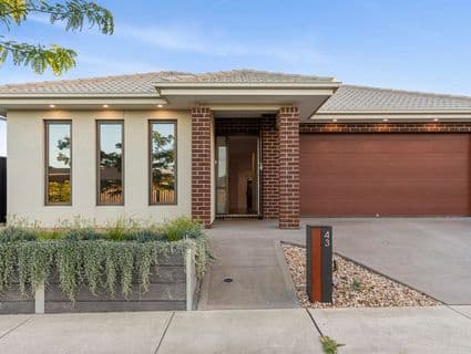 43 Fairfield Crescent, Diggers Rest - Image 1