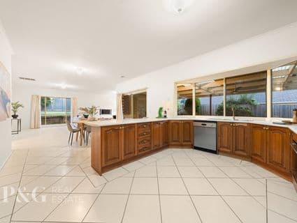 14 Dorchester Drive, Narre Warren South - Thumbnail 8