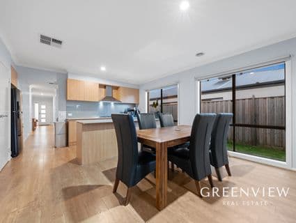 17 Rathberry Circuit, Clyde North - Thumbnail 4