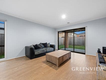 17 Rathberry Circuit, Clyde North - Thumbnail 6
