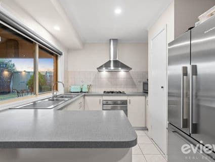 16 Lexton Drive, Langwarrin - Thumbnail 7