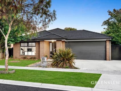 21 Perry Circuit, Cranbourne North - Image 1
