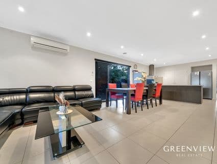 21 Perry Circuit, Cranbourne North - Thumbnail 4