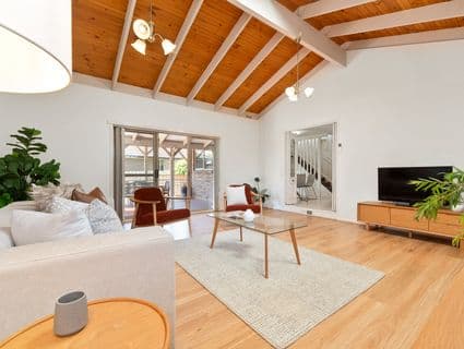 290 Heatherhill Road, Frankston - Thumbnail 2