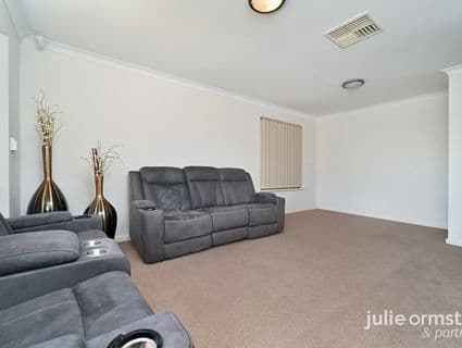 8 Pebblewood Road, Woodvale - Thumbnail 2
