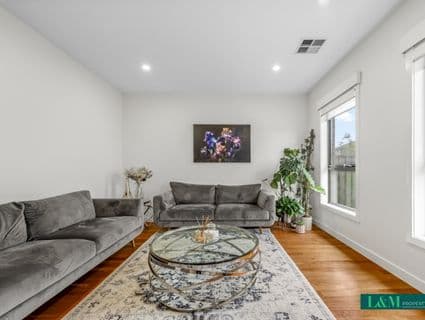 8 Crestwood Road, Greenvale - Thumbnail 3