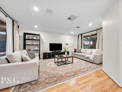 2 Ruffles Close, Narre Warren South - Image 1