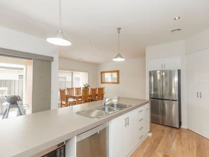 16 Village Way, Swan Hill - Thumbnail 4