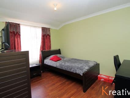 3 Shelduck Crescent, Bennett Springs - Thumbnail 8