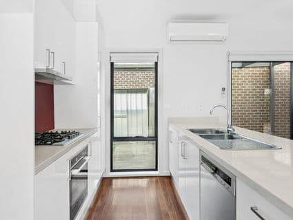 2 Leon Avenue, Rosebud - Thumbnail 3