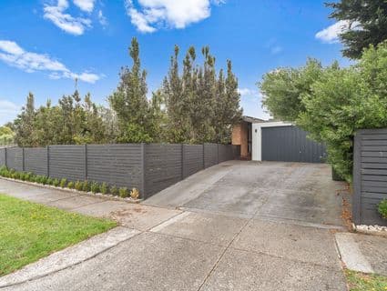 27 Witternberg Avenue, Frankston - Thumbnail 2