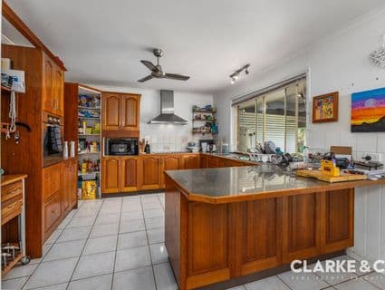 42 Johnston Road, Glass House Mountains - Thumbnail 4