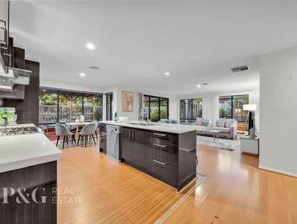 2 Dorchester Drive, Narre Warren South - Thumbnail 3
