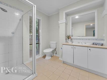 2 Dorchester Drive, Narre Warren South - Thumbnail 8