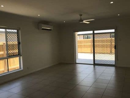 38 Sawmill Drive, Greenbank - Thumbnail 2