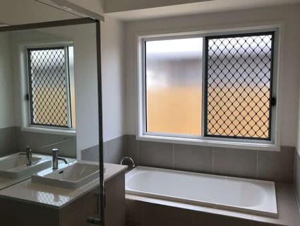 38 Sawmill Drive, Greenbank - Thumbnail 4