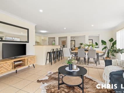 6 Lake Wivenhoe Court, Logan Reserve - Thumbnail 2