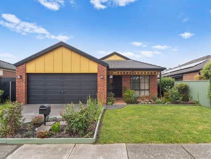 6 Scotsdale Drive, Cranbourne East - Image 1
