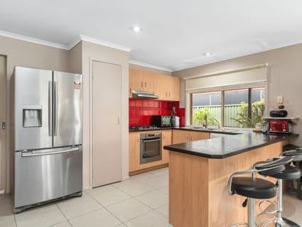 6 Scotsdale Drive, Cranbourne East - Thumbnail 4