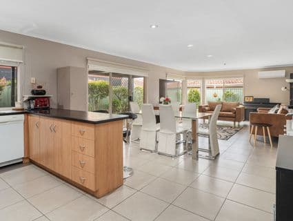 6 Scotsdale Drive, Cranbourne East - Thumbnail 6