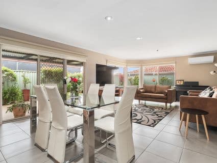 6 Scotsdale Drive, Cranbourne East - Thumbnail 8