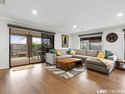 53 Swindale Way, Clyde North - Thumbnail 4