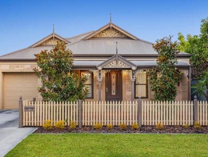 5 Pillie Crescent, Mawson Lakes - Image 1