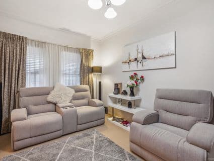 5 Pillie Crescent, Mawson Lakes - Thumbnail 2