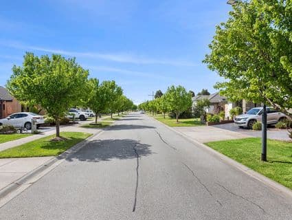 36 Malua Circuit, Sandhurst - Thumbnail 2