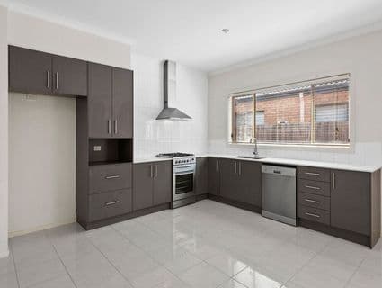 36 Malua Circuit, Sandhurst - Thumbnail 4