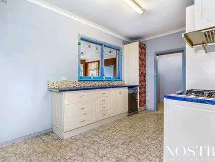 12 Prince Andrew Avenue, Lalor - Thumbnail 2