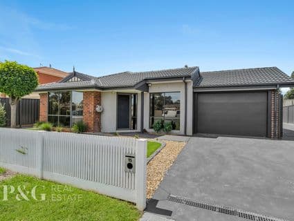 15 Wattlebird Court, Narre Warren - Image 1