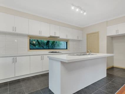 6 Osprey Place, Craigieburn - Thumbnail 4