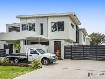 2/34 Glenister Road, Hamilton Hill - Thumbnail 2