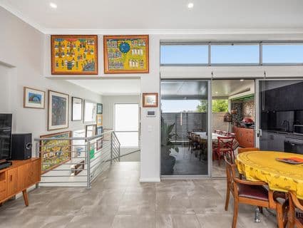 2/34 Glenister Road, Hamilton Hill - Thumbnail 7