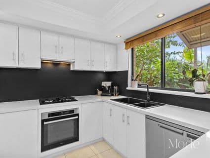8/162 Stock Road, Attadale - Image 1