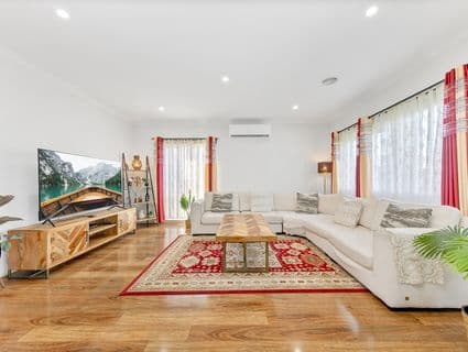 13 Admiration Drive, Craigieburn - Thumbnail 5