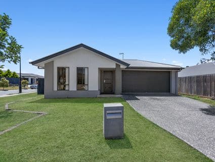 36 Palaszczuk Avenue, Collingwood Park - Image 1