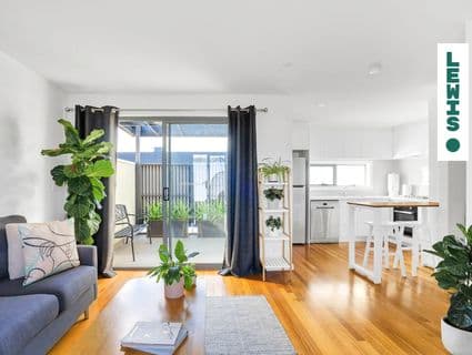3/23 Nicholson Street, Coburg - Image 1