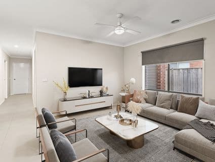 12 Emu Bush Drive, Cranbourne West - Thumbnail 5