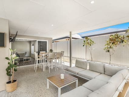 29 Watershed Way, Pearsall - Thumbnail 2