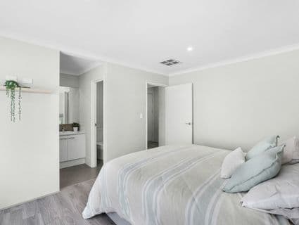 29 Watershed Way, Pearsall - Thumbnail 7